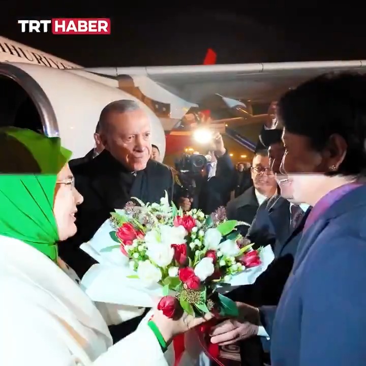 🇹🇷🇰🇬 Cumhurbaşkanı Erdoğan için Kırgızistan'da düzenlenen görkemli karşılama gündem oldu.