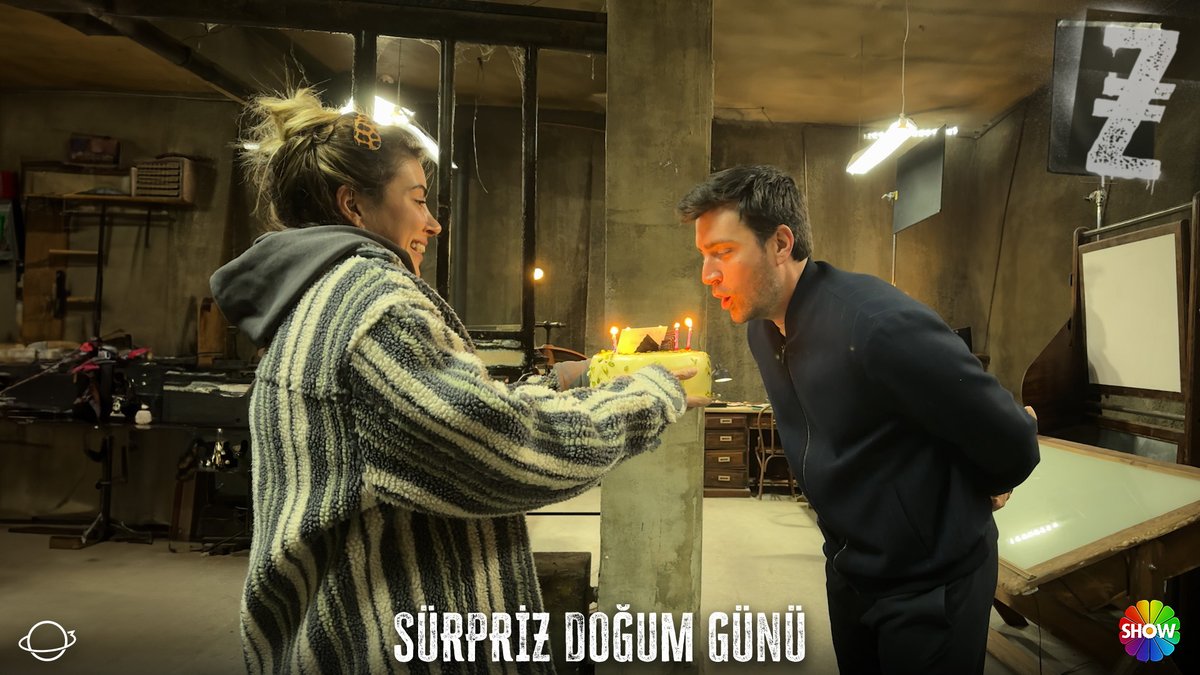 Değerli oyuncumuz Caglar Ertugrul'a sette ufak bir sürpriz yaptık 🫶🎂🎉 #Kalpazan @showtv @o3medya