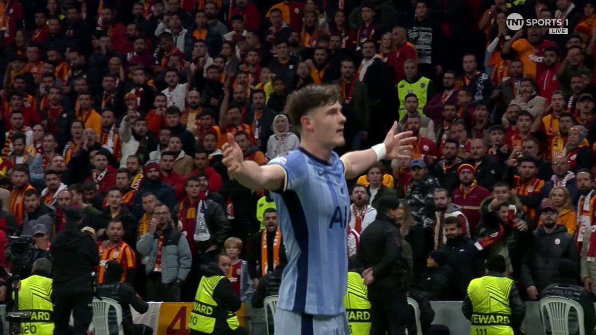 Remember the name: Will Lankshear 🌟 The 19-year-old scores his first senior goal for Tottenham to level the score in Istanbul 👏 📺 TNT Sports &amp; discovery+ UK