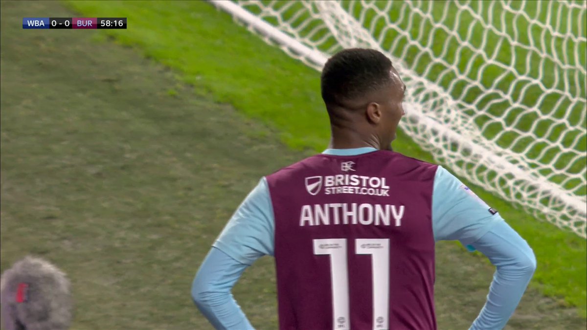 HOW has this goal been ruled out for Burnley?!?! ๐คฏ๐คฏ