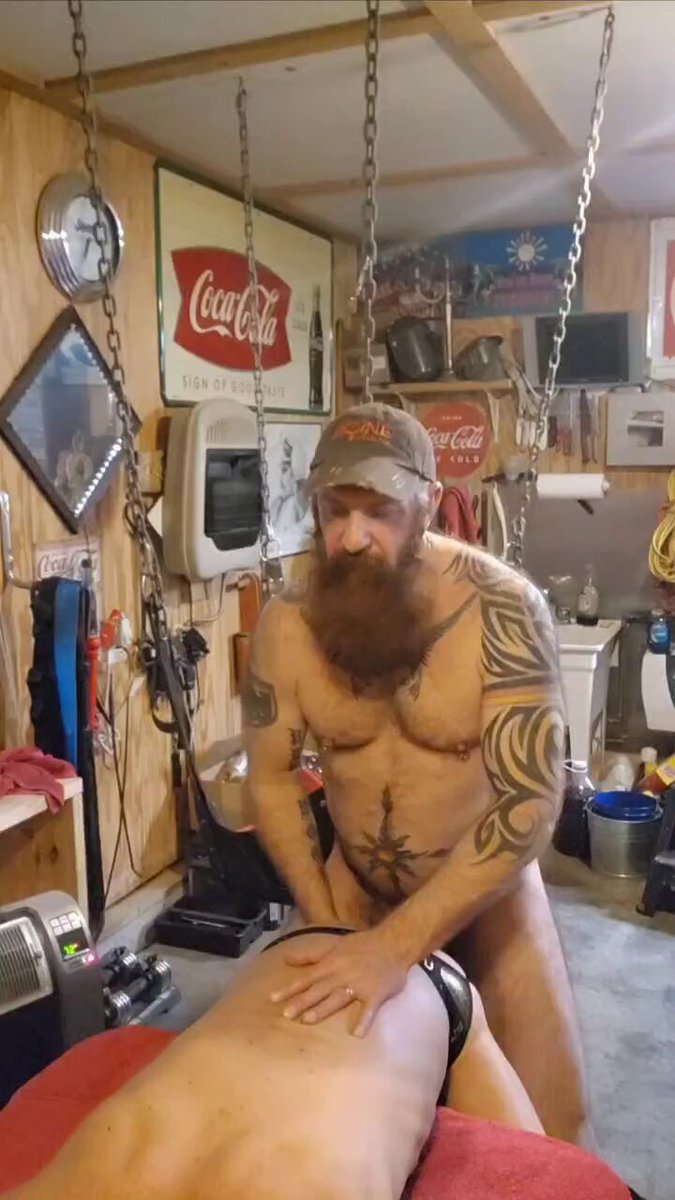 Advice on better anal sex bent over position. Cock size, curve, and angle can enhance the prostate stimulation. Knowing how to hit prostate and second sphincter. Aim toward that belly button. Montaz Hazelton #tattooedbeast #tattooedcock #tattoodaddy #analsex #sexadvice
