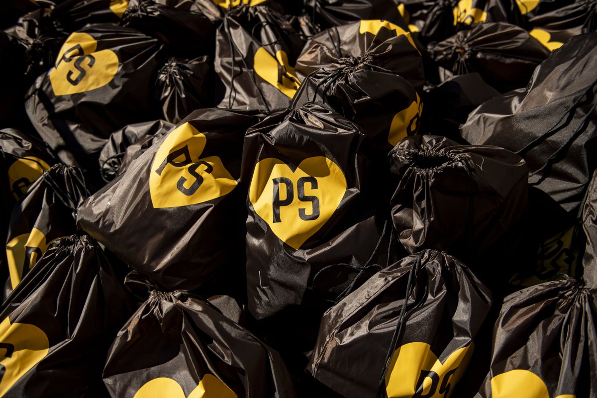 Celebrating Peter’s birthday in the best way we can 💛 With funding from the Padres Foundation, our front office employees spent the day assembling and delivering 1,000 care packages to unhoused San Diegans across our community.