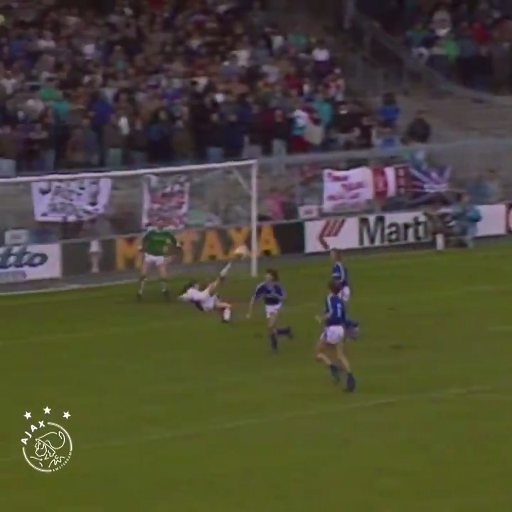 This week in 1986: Another Marco Van Basten contender for The Greatest Volley Of All Time. Holy Scissorbastard. What technique.