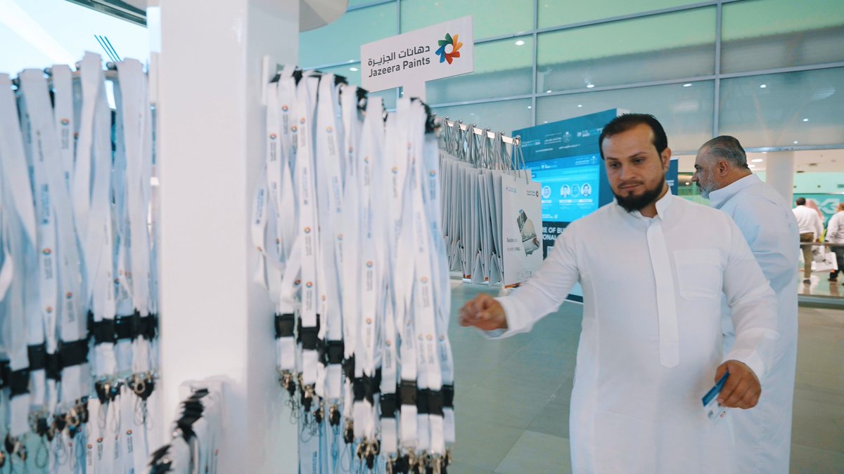 في ختام مشاركتنا في #معرض_البناء_السعودي بدورته الرابعة والثلاثين، سعيدون بكوننا رعاة لحلول الإنشاء المبتكرة، حيث تمكّنا من استعراض أحدث منتجاتنا وخدماتنا التي تُساهم في تطوير صناعة البناء وتحسين جودة الحياة، بجانب التفاعل المثمر مع زوار المعرض وعملائنا والخبراء المختصين في قطاع البناء والتشييد. #دهانات_الجزيرة