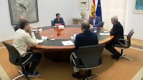 La labor de las organizaciones sociales es fundamental para ayudar a las personas afectadas por la #DANA. Hoy me he reunido con los presidentes de Plataforma del Tercer Sector, Cáritas Española ✳️ y la Coordinadora de Organizaciones para el Desarrollo y la secretaria general de Cruz Roja Española para seguir con detalle su trabajo en la zona y agradecerles su compromiso.