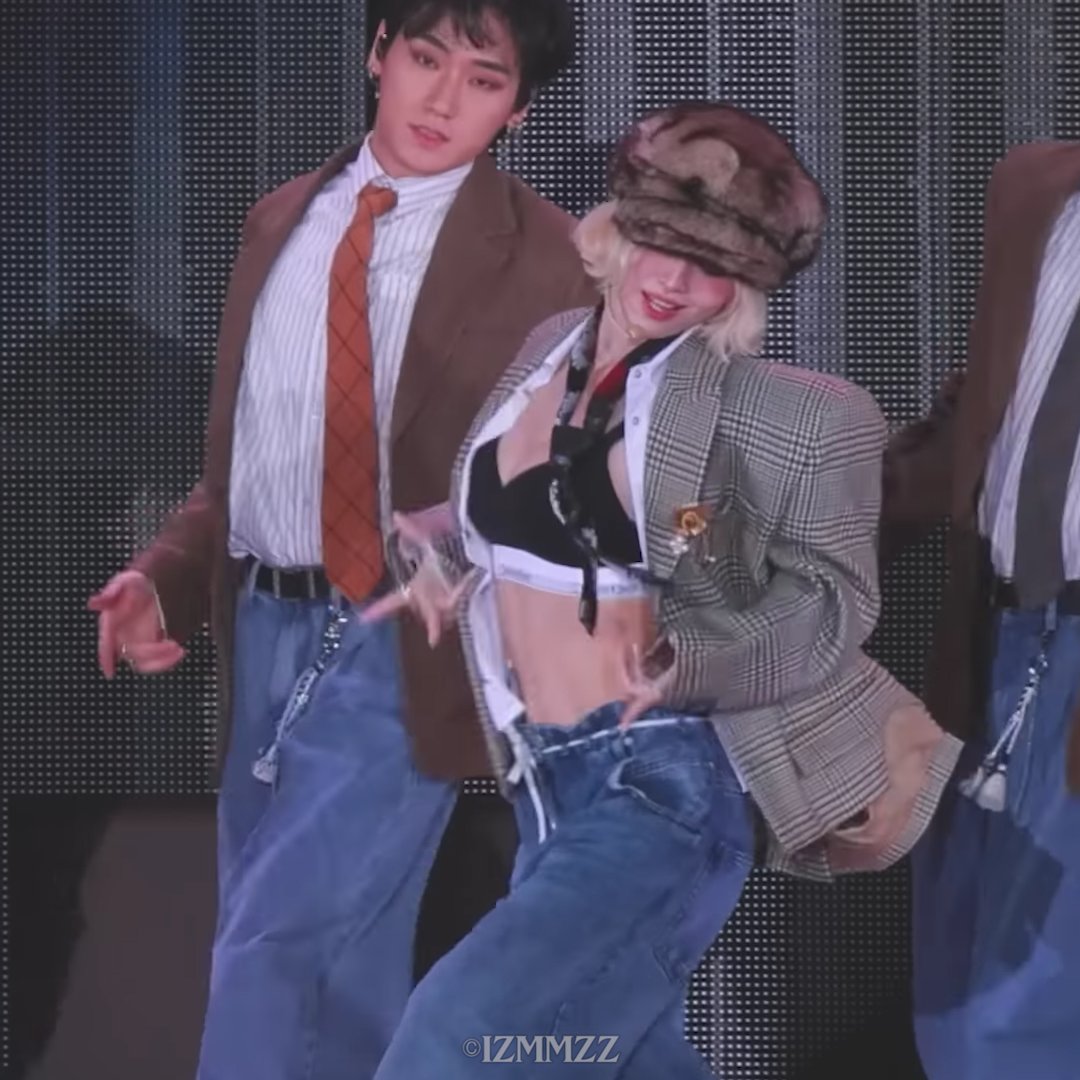 IT'S MOMO DAY EVERYONE #HappyMomoDay #MOMOInMyPocket #트와이스산_복숭아_당도최고