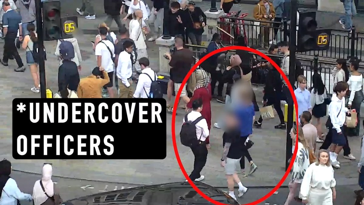 Undercover officers arrested a phone snatcher who targeted an elderly person near Oxford Circus. Our officers are dedicated to preventing robberies and keeping the public safe. 📺 Watch as they step in to stop (cont)