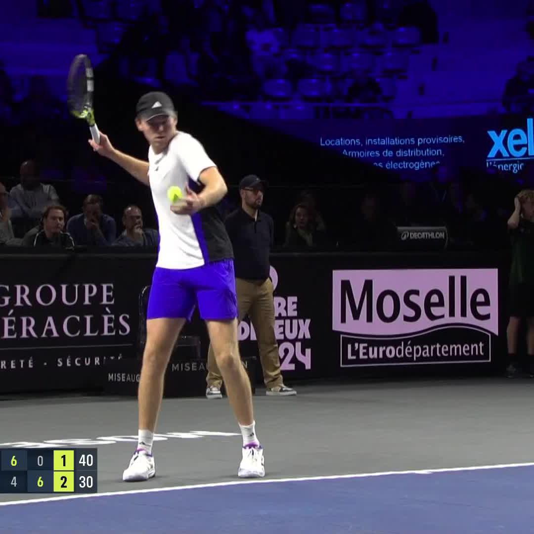 Have you ever seen a serve like this 🤔 Have a look at Alex Michelsen's genre-bending side swipe serve! Moselle Open