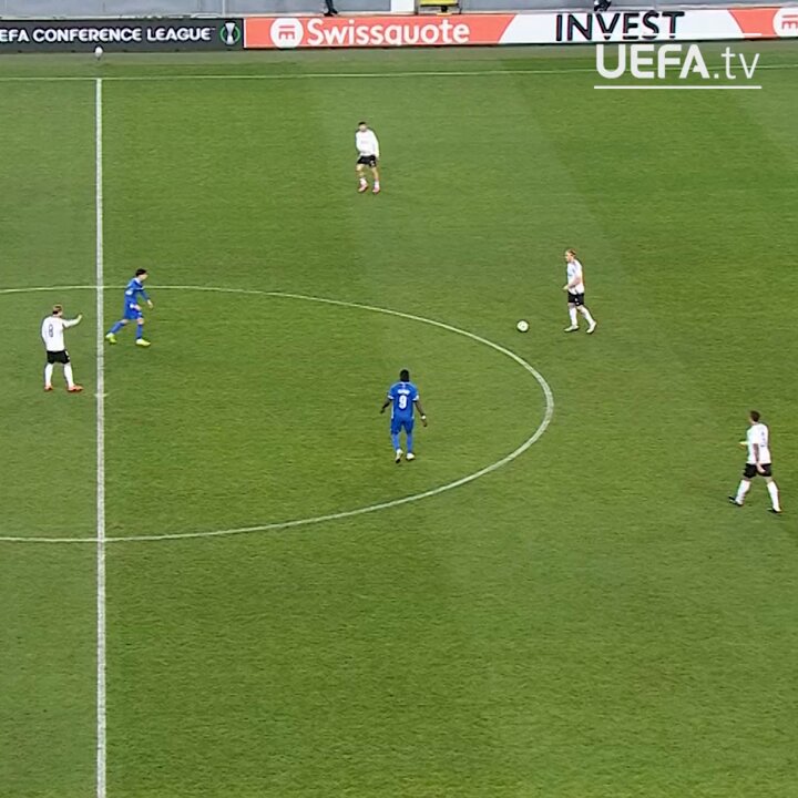 Beautiful football from Legia Warszawa 🤩 #UECL | Legia Warszawa