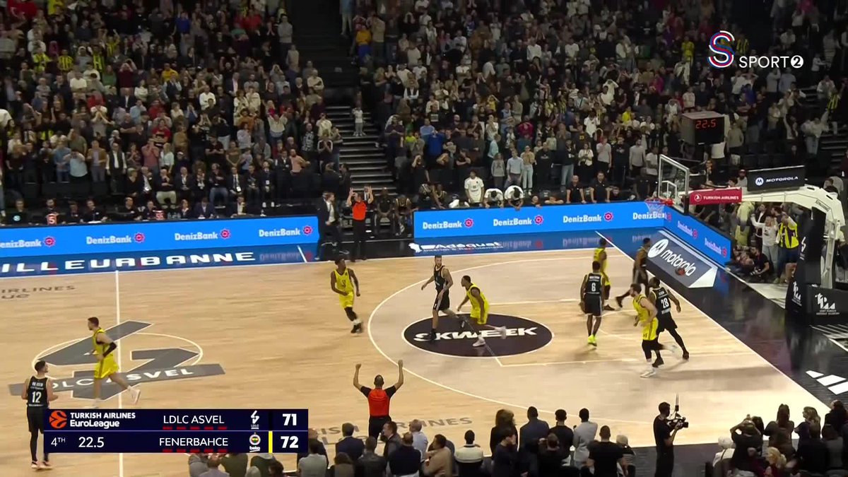 İşte o an! 🔥 Marko üçlüğü yolluyor ve maçın sonuna 22.5 saniye kala farkı dörde çıkarıyor! 💪 #YellowLegacy #EuroLeague