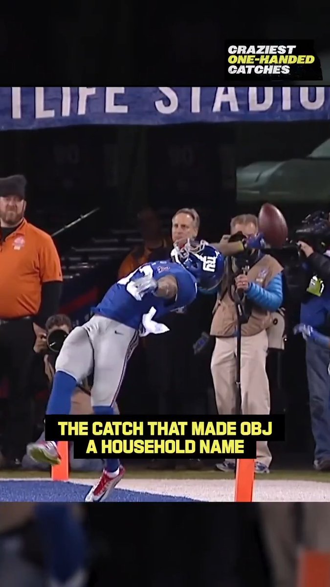 Which one of these one-handed catches is your favorite? 👀 ⬇️