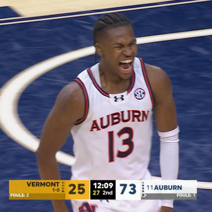 There’s someone in this Auburn Basketball (non-plane) video that you should pay attention to
