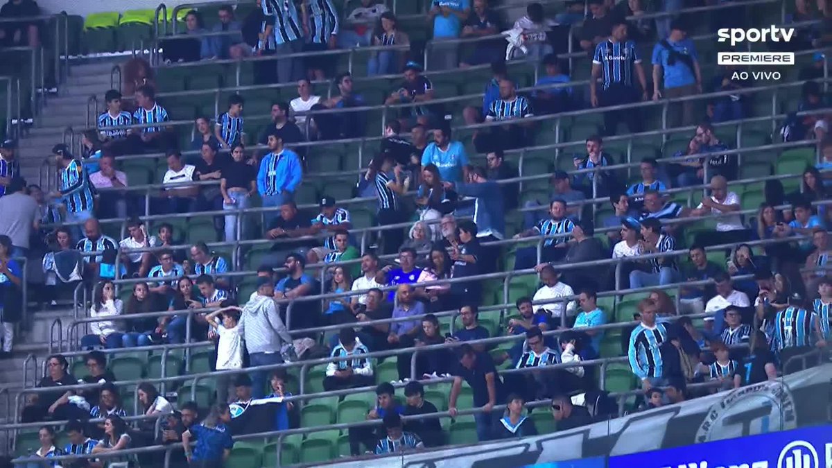 Torcida do Palmeiras protesta no Allianz Parque: "Não é mole, não, é muita folga pra pouca obrigação!" 🎥 sportv | Premiere | ge