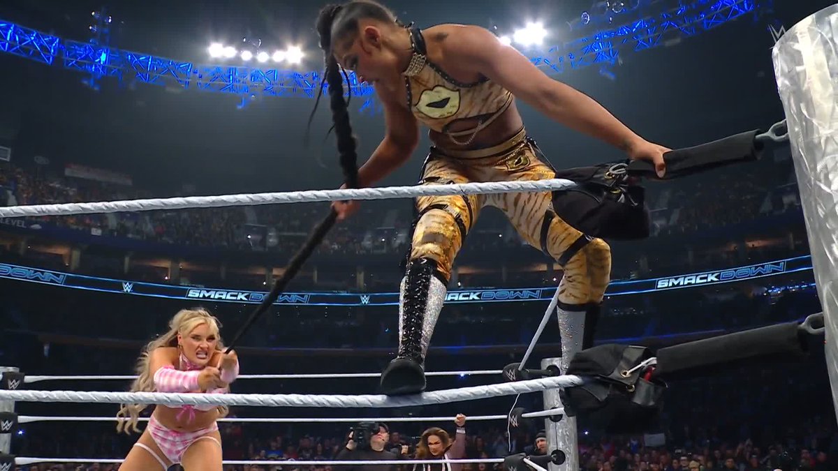 BIANCA BELAIR IS ON FIRE!!! 🔥🔥🔥 Tiffany Stratton and Nia Jax are feeling the POWER of Bianca Belair and Jade Cargill! #SmackDown