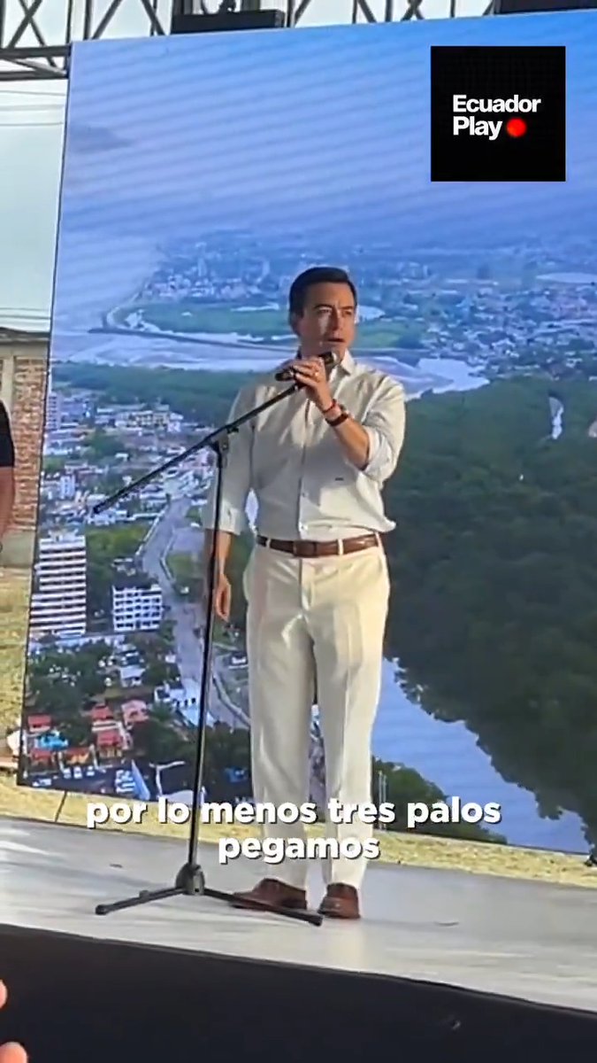 🔥 "TENGO LOS 🥚 BIEN PUESTOS" El presidente Daniel Noboa dijo que "los tiene bien puestos" y que "tiene el vigor de un carpintero de tener por lo menos 3 palos pegados", mientras cumplía agenda en #Esmeraldas, donde firmó convenio de USD 47,5 millones para proyectos de vialidad, agua potable y alcantarillado.