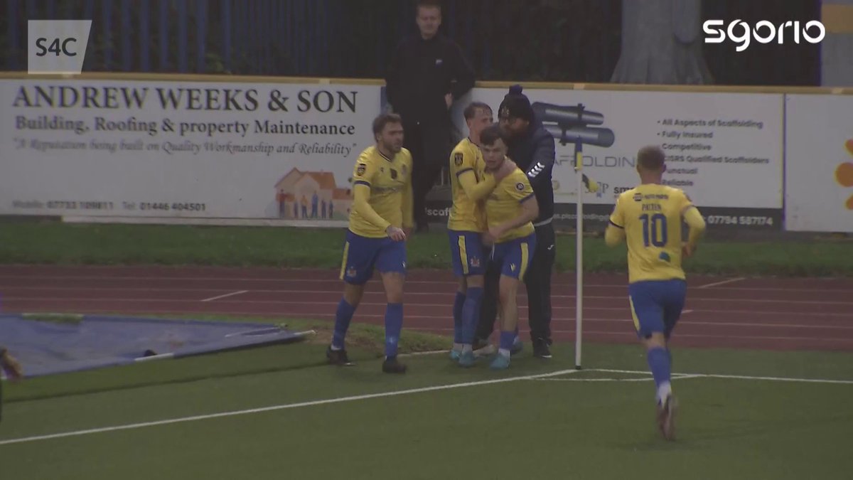 Gôl unigol Ieuan Owen yn ennill y gêm i'r Barri 🔥 Ieuan Owen's late solo goal seals all three points for Barry Town 🔥 Canlyniad: Barry Town United 🏆 3-2 Connah's Quay Nomads FC