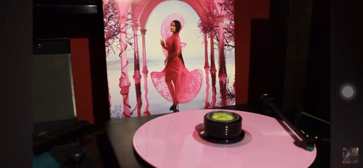 The Vinyl version of Fallin 4 U is so 🔥🔥😩
