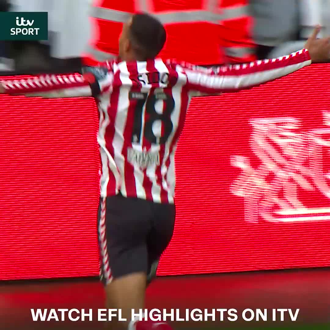Wilson Isidor has that certain 𝙟𝙚 𝙣𝙚 𝙨𝙖𝙞𝙨 𝙦𝙪𝙤𝙞 😏 Delightful volley to finish off a beautiful Sunderland move EFL | Sunderland AFC