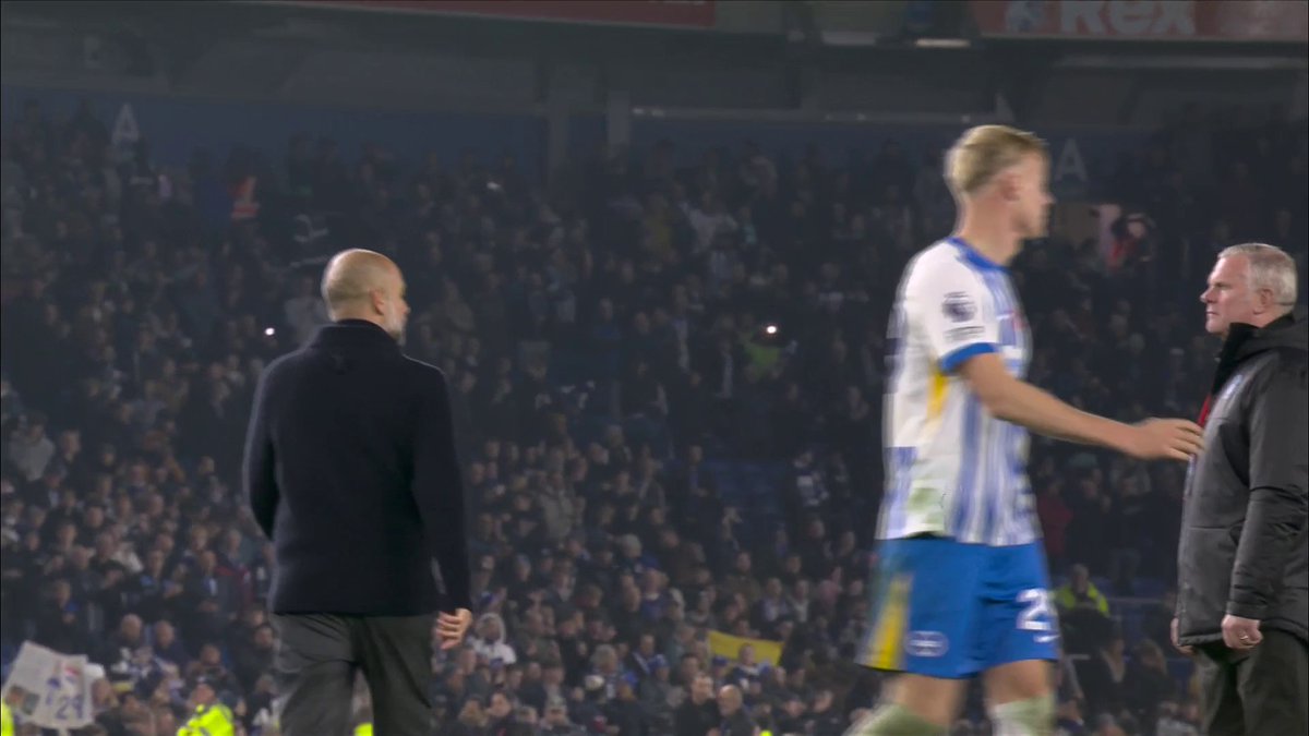 What was said between Pep Guardiola and Jan Paul van Hecke? 🤔