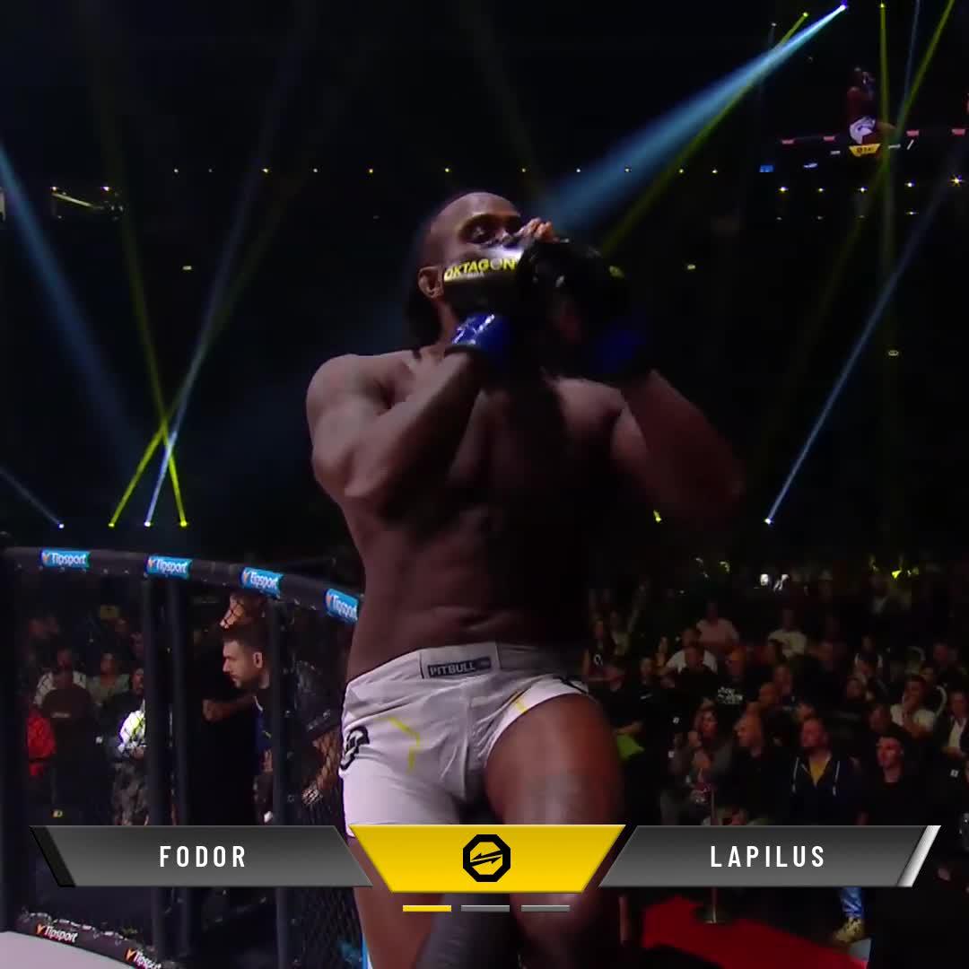 Damien Lapilus 🇫🇷 vient de remporter son premier combat à l'Oktagon par TKO au premier round ! 👏 #Oktagon63