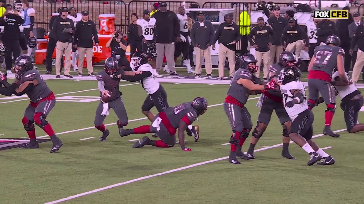 No facemask call, and they overturned the targeting…so this ends up being nothing