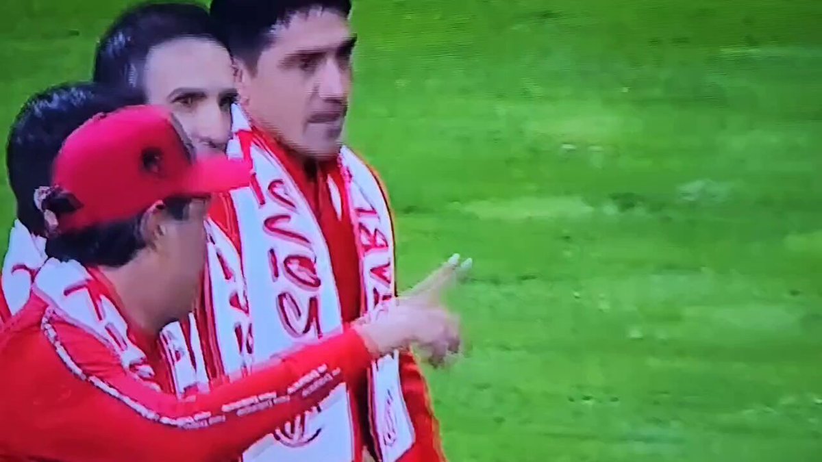 Tiene razón @HuMarquezz09 el que dice o no dice ¿? que le va al Toluca ni siquiera sabe quienes aparecieron en el Tifo de hoy jajajajajajajaj y solo fue uno de estos jajajajajajaja no el "tridente"