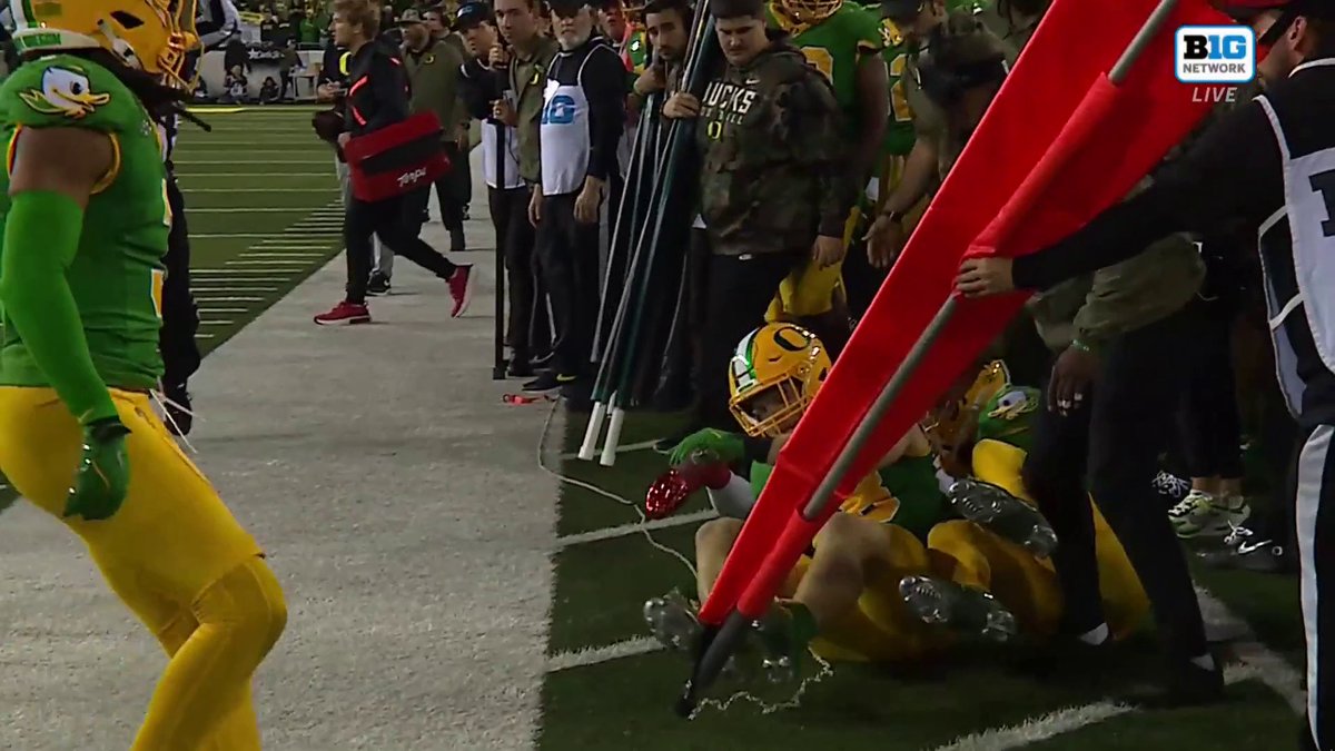 This hit 😳 Oregon Football