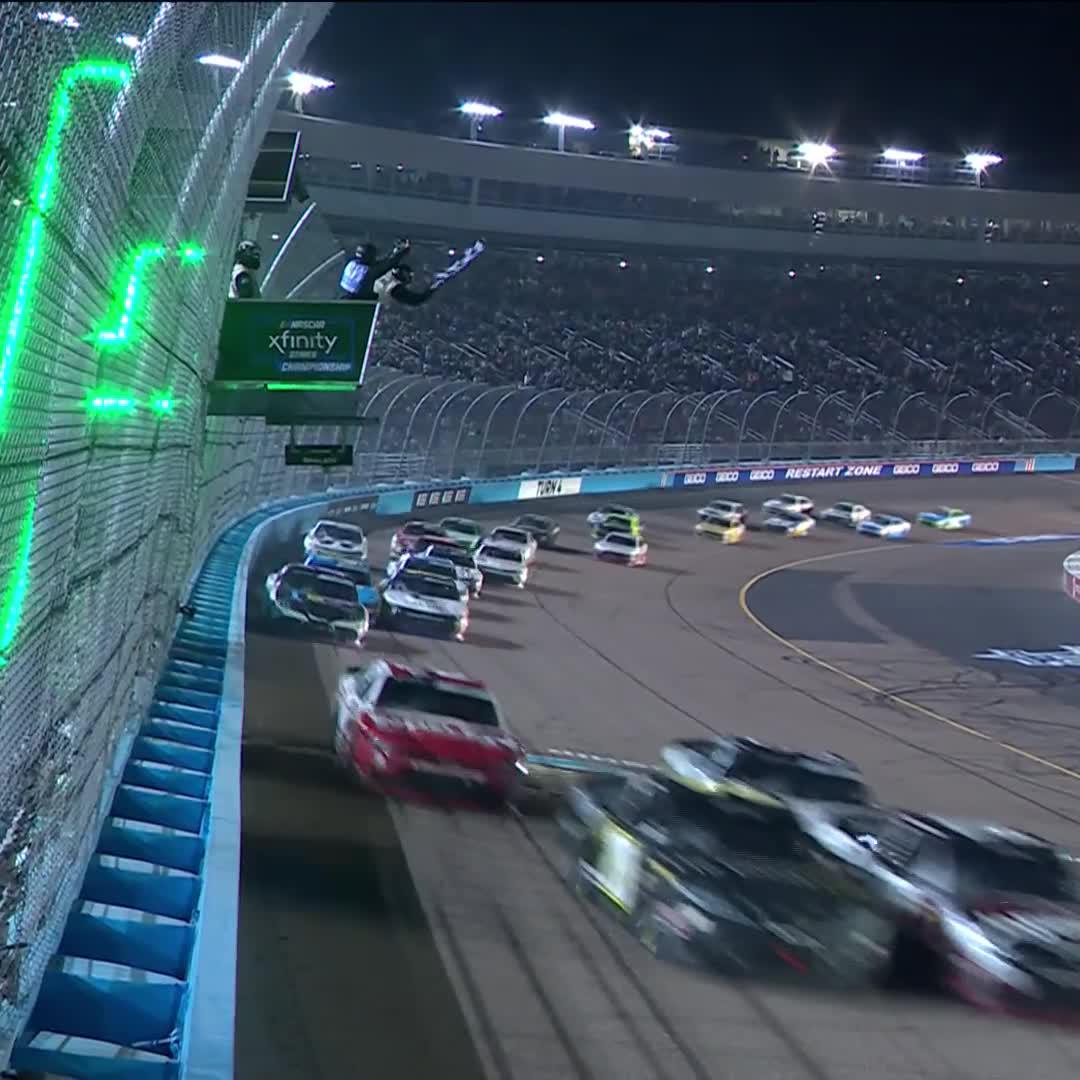 A frenzied finish ... and Allgaier is champion!! #Championship4
