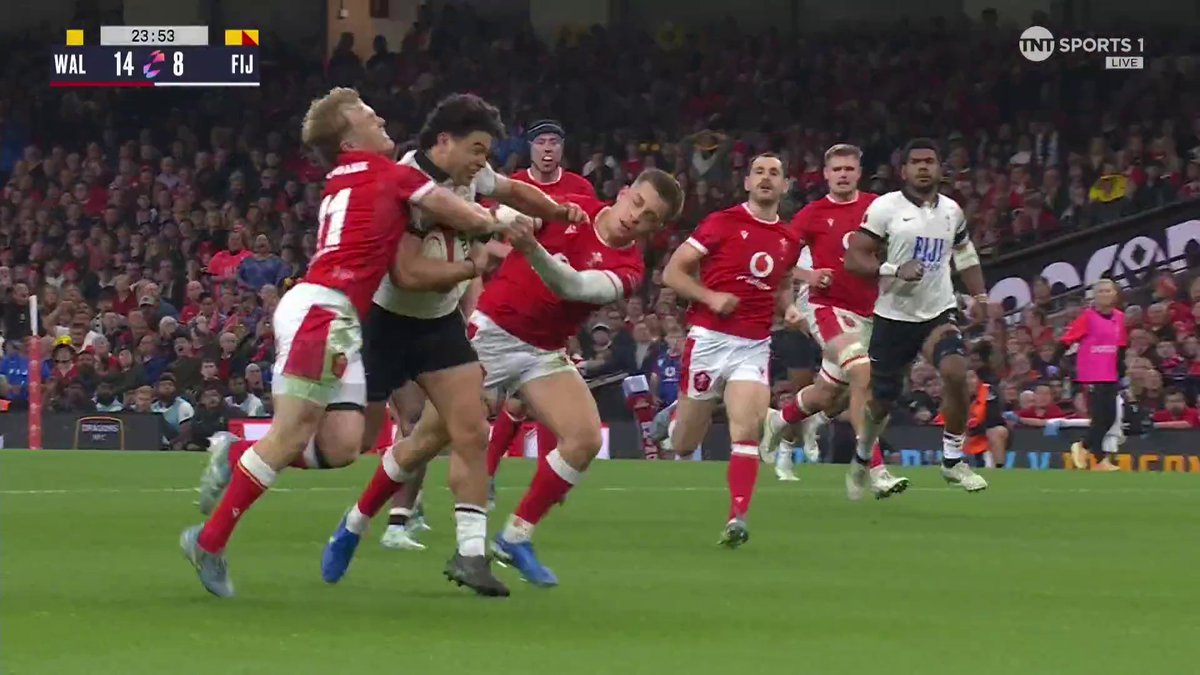 Caleb Muntz! Just an incredible finish #WALvFIJ