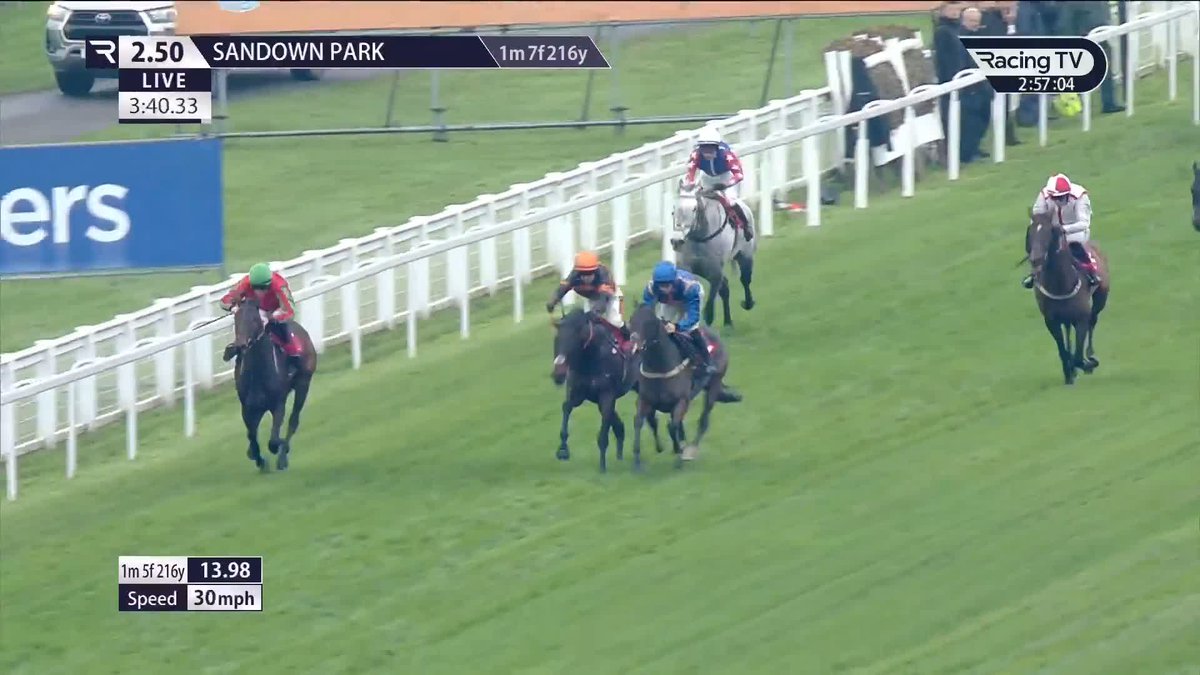 Impressive victory 🥇 Ben Clarke Racing and Ben Jones team up with Ooh Betty who claims a fourth career success on her seasonal reappearance 🔵 Aston Martin | Sandown Park