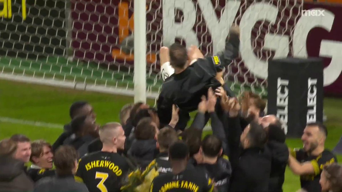 "Stort, stort tack från djupet av mitt hjärta. Jag älskar er. Jag kommer alltid att vara med er." Alexander Milošević efter matchen till AIK-publiken. 🗣️ 📲 Se höjdpunkter från Allsvenskan på Max