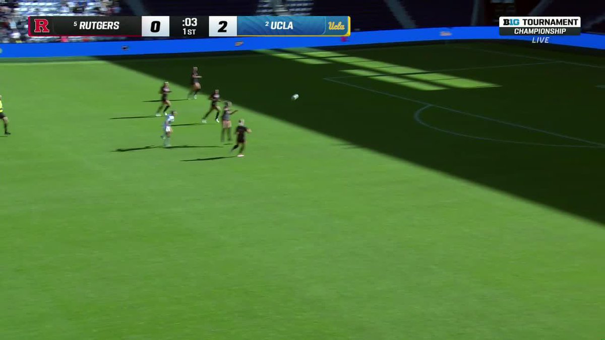 WITH A SECOND LEFT IN THE HALF 😱 UCLA Women's Soccer takes a 3-0 lead heading into halftime. #B1GWSoccer on Big Ten Network 📺