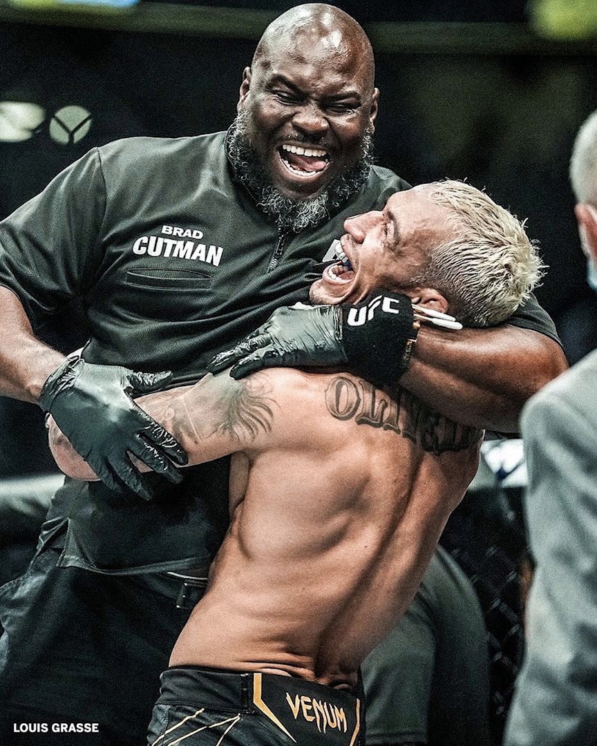 Charles Oliveira and Cutman Brad Tate share a special friendship 🫶 #UFC309 | Saturday, 10 PM ET | ESPN+ PPV 🍿 (📸: Louis Grasse)