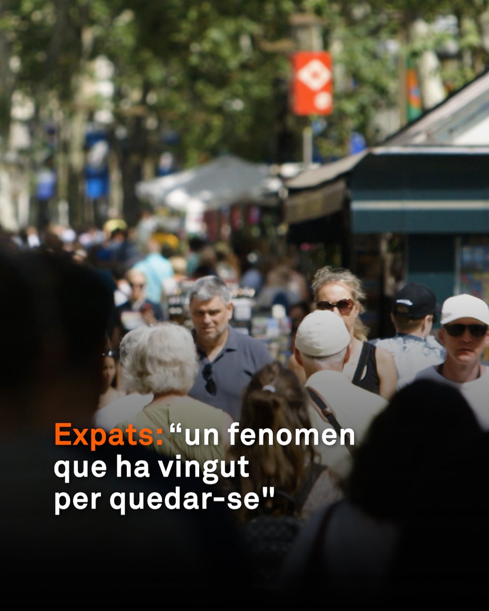Cada cop hi ha més expats a Barcelona, estrangers amb estudis superiors que trien la ciutat per viure-hi i treballar-hi. Els experts alerten que "hi ha el risc que es debilitin les xarxes socials de proximitat: des de conèixer la veïna fins als comerços”
