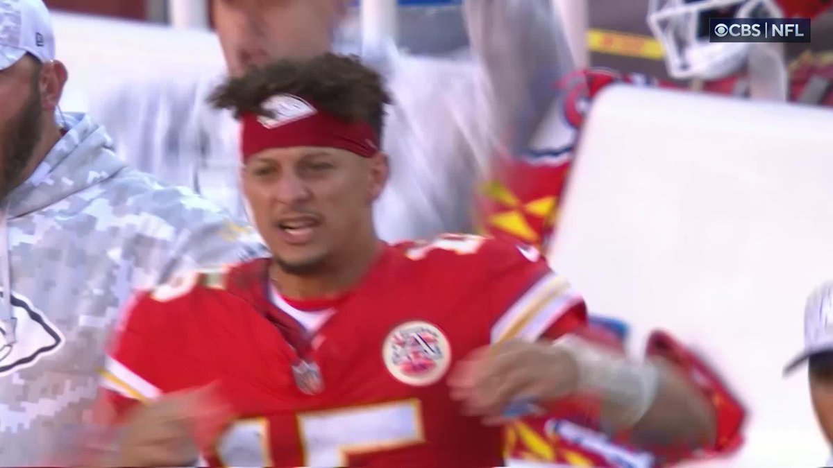 Patrick Mahomes goes NUTS after the blocked FG
