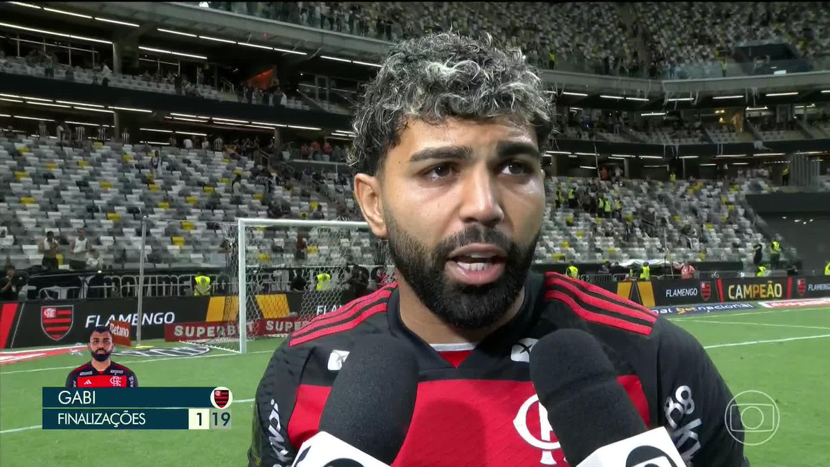 Na minha humilde opinião, não era o momento, quebrou o clima… Gabigol e seu ego kkkkkkkk