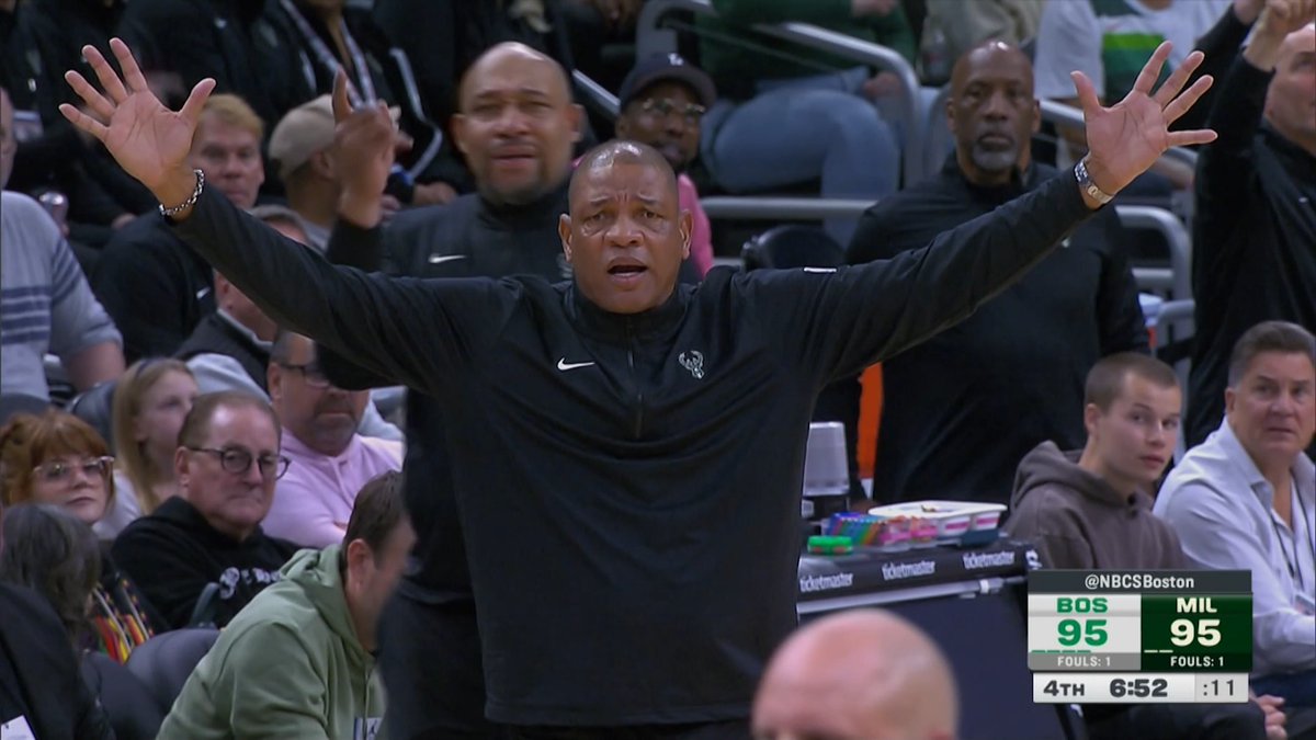 Jaylen Brown called for flagrant foul on Giannis 🚨