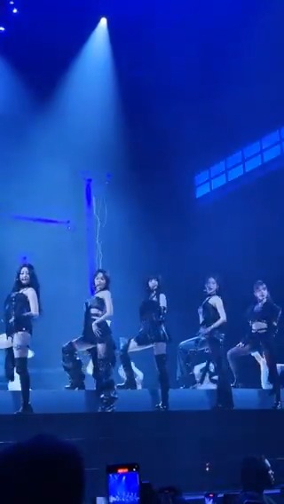 Chasing Lightning @ 2024 MTVEMAs ▪️ ▪️ ▪️ #LE_SSERAFIM #르세라핌 #LE_SSERAFIM_CRAZY ⚡️ #MTVEMA MTV EMA MTV