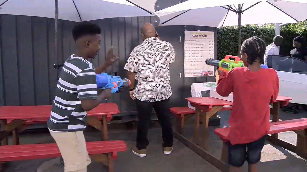 Attack! 🤣 How beautiful is it to see daddy and son bonding? 🙂 Go a itumedisa to see Taps taking responsibility and being present. My worry is how long will it take Ditsebe to use this against Taps? 🙆🏾♀️ #etvScandal