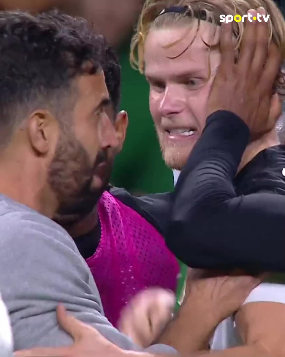 Uma imagem que temos de levar todos os jogos para o relvaldo até ao final da época. Acredita Sporting! Lado a lado. Rumo ao Bi! 💪🏼💚