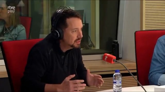 ¿Son los bulos un problema de las redes que no tienen nada que ver con el periodismo convencional? Estos días los hemos visto en el programa de Ana Rosa, en Al Rojo Vivo de Ferreras y en La Nave del Misterio de Iker Jiménez. Aquí lo explico 👇🏻