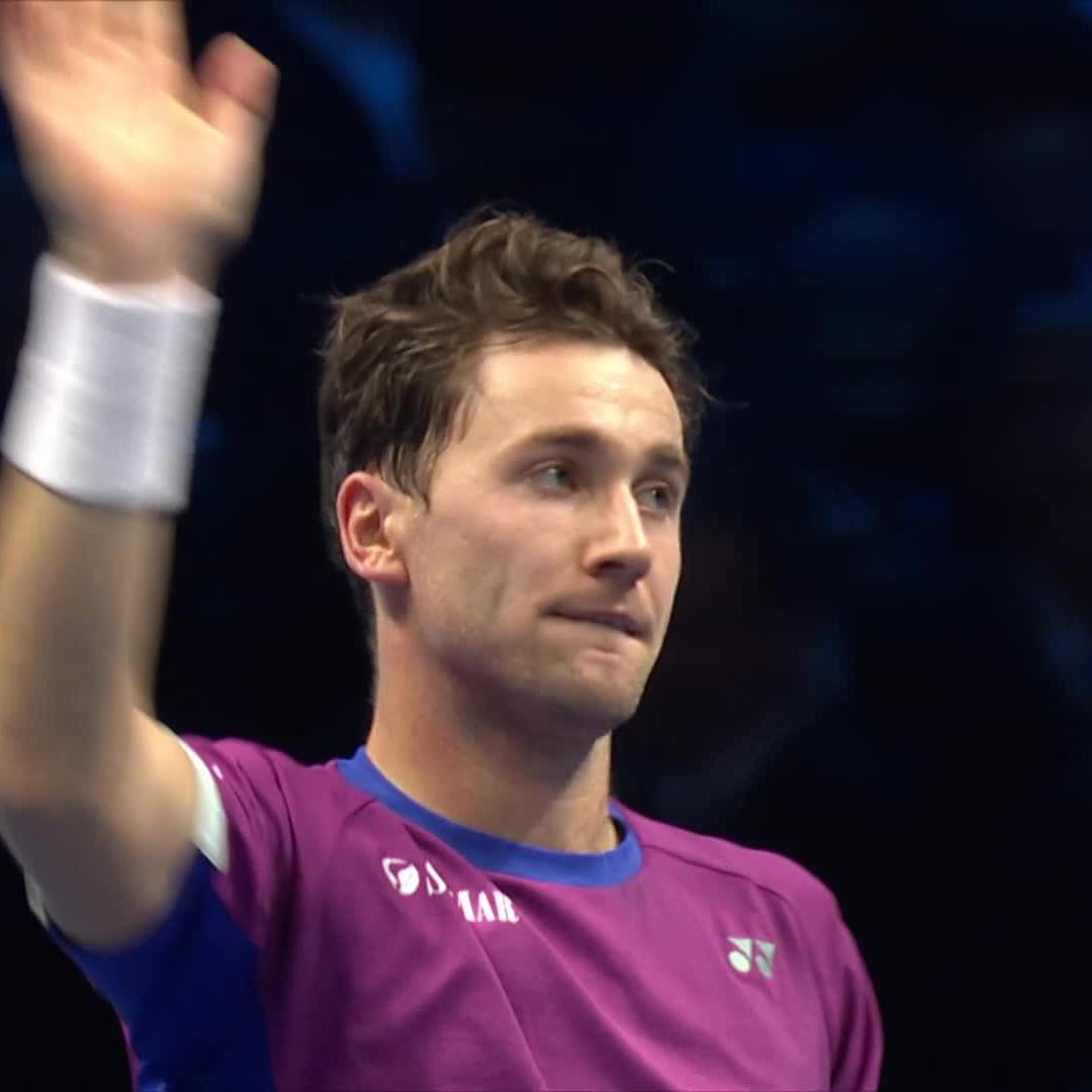 RAMPANT RUUD 💪 The moment Casper Ruud recorded his first EVER win over Alcaraz 6-1 7-5! #NittoATPFinals