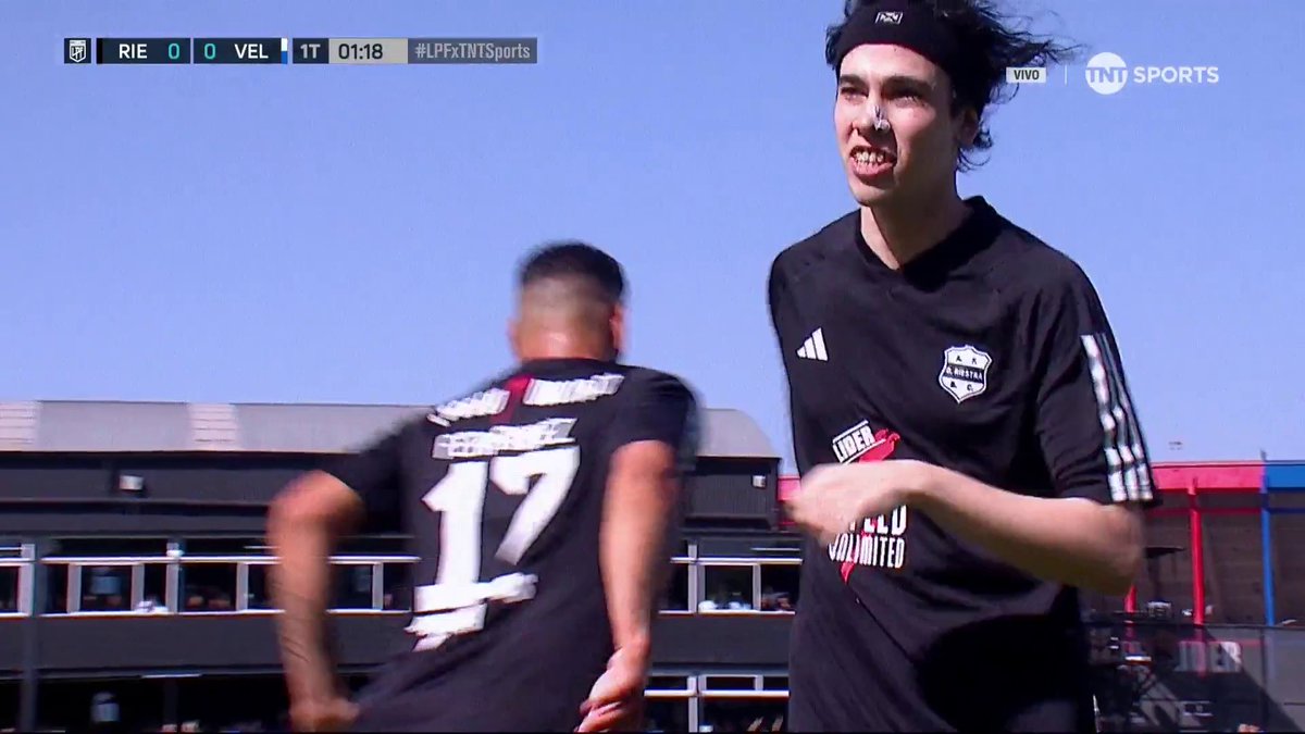 😳🇦🇷 Deportivo Riestra salió a HACER UNA FALTA RÁPIDA para poder SACAR AL STREAMER SPREEN AL MINUTO.