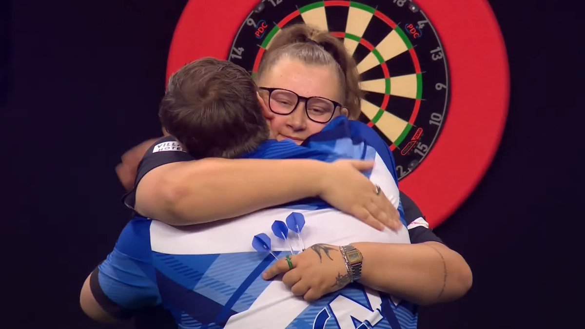 BRILLIANT BEAU BEATS MENZIES! What a performance from Beau Greaves, who signs off from the 2024 Grand Slam of Darts with a 5-1 demolition of Cameron Menzies! 📺 #2024GSOD