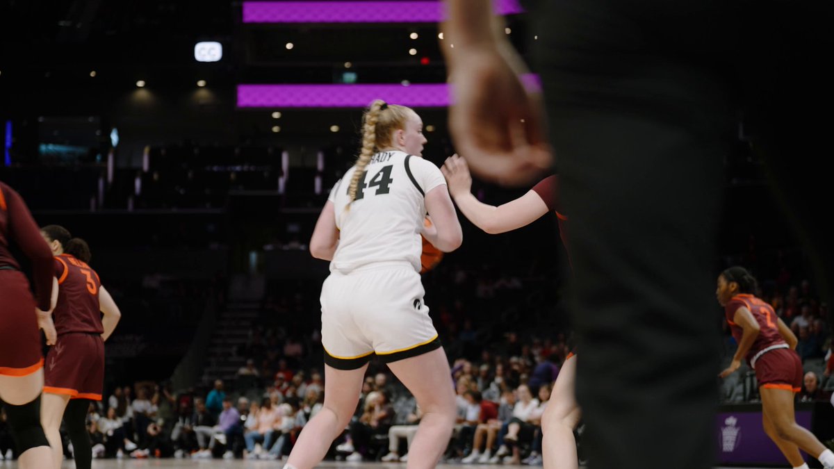 Keepin' it 100... literally 🤯 Addison O’Grady was perfect 9-9 from the field with a career-high 18 points last night. #Hawkeyes