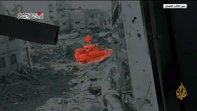 مشاهد بثتها كتائب القسام لما قالت إنها لالتحام مقاتليها مع آليات العدو في محور التوغل شرق مخيم جباليا شمال قطاع #غزة #حرب_غزة #الأخبار