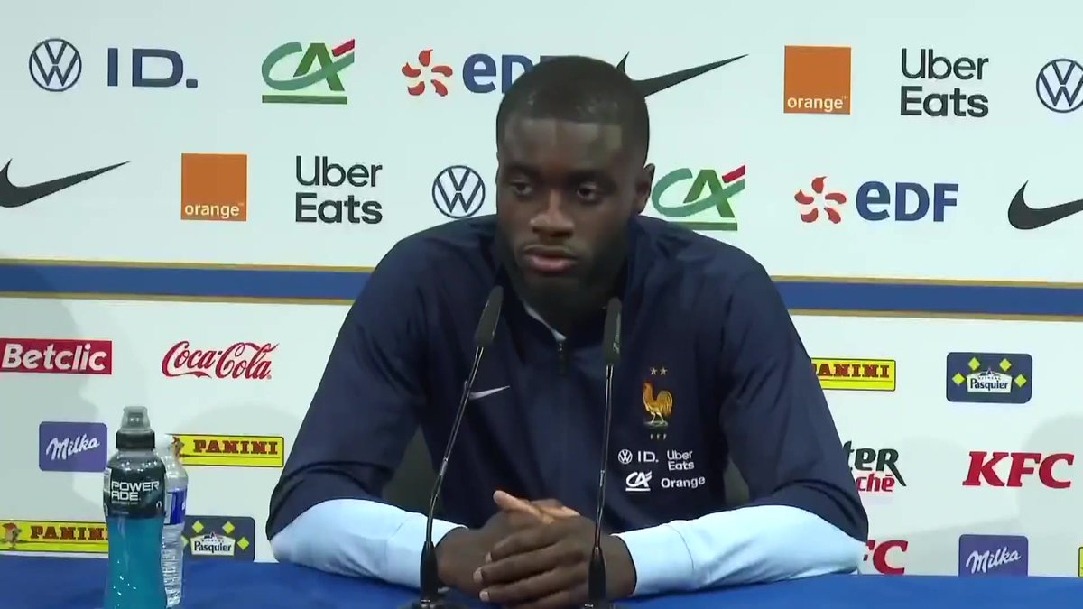 Dayot Upamecano 🇫🇷 évoque une potentielle grève face aux calendriers démentiels : « Oui, pourquoi pas. Pour moi, 𝗶𝗹 𝘆 𝗮 𝘁𝗿𝗼𝗽 𝗱𝗲 𝗺𝗮𝘁𝗰𝗵𝗲𝘀 𝗲𝘁 𝗷'𝗲𝘀𝗽𝗲̀𝗿𝗲 𝗾𝘂'𝗶𝗹𝘀 𝘃𝗼𝗻𝘁 𝗰𝗼𝗺𝗽𝗿𝗲𝗻𝗱𝗿𝗲 𝘂𝗻 𝗷𝗼𝘂𝗿 ! 🗣️😤 » 🎥 L'Équipe