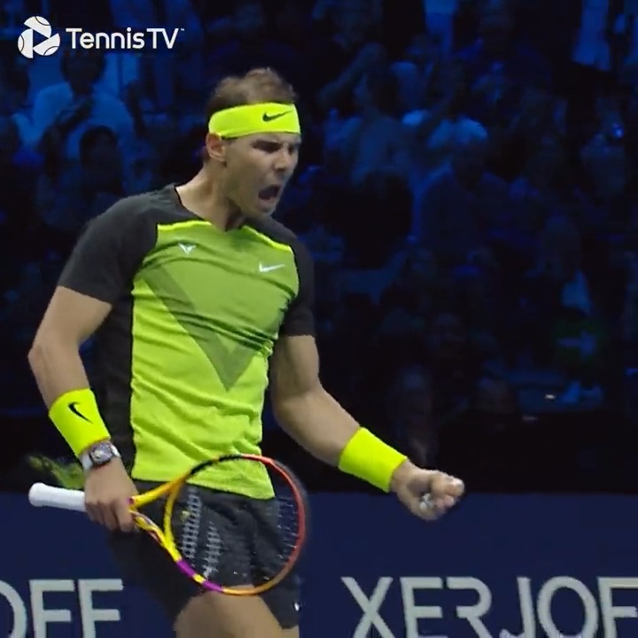 LE COUP DE GÉNIE ! 🥰 Nadal qui fait du Nadal contre Taylor Fritz Quel autre joueur maitrise aussi bien ce coup ? Personne ? ATP Finals 2022