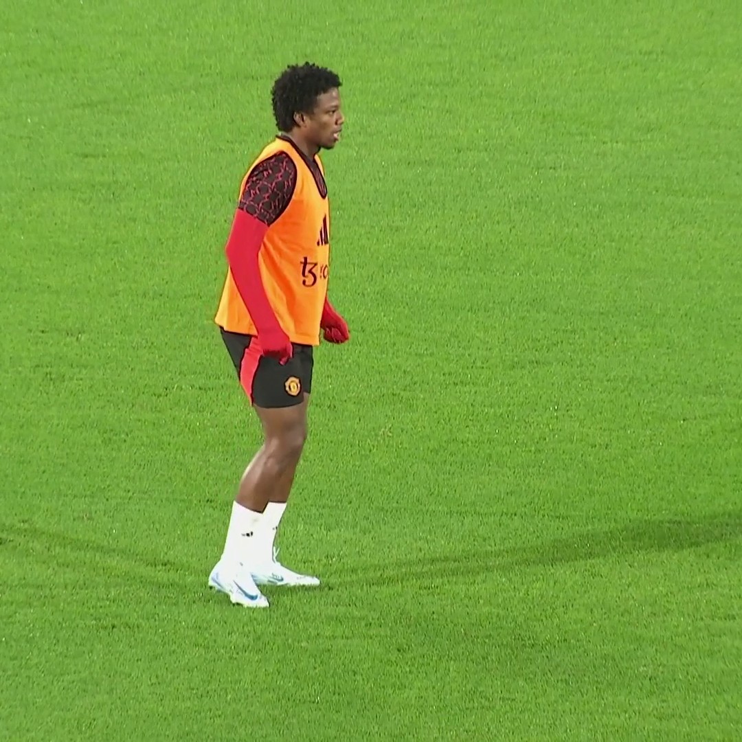 Things Manchester United fans will love to see 🤩 Tyrell Malacia will start for Manchester United U21s in the EFL trophy against Huddersfield 🔴