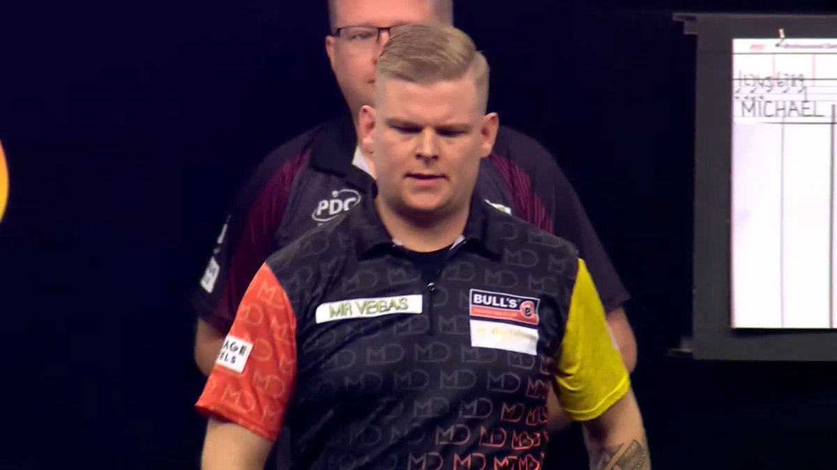 DEVASTATING FROM DE DECKER! 🇧🇪 That was IMPERIOUS from Mike De Decker! The World Grand Prix winner whitewashes Michael Smith in brutal fashion, as another former Grand Slam champion bows out! 📺 #2024GSOD